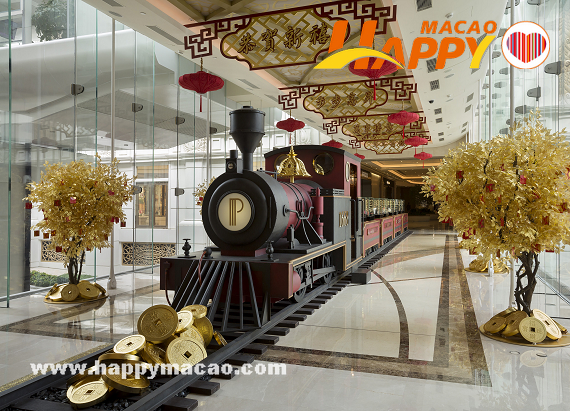 CNY_2017_decorations_-_Train_at_Promenade1
