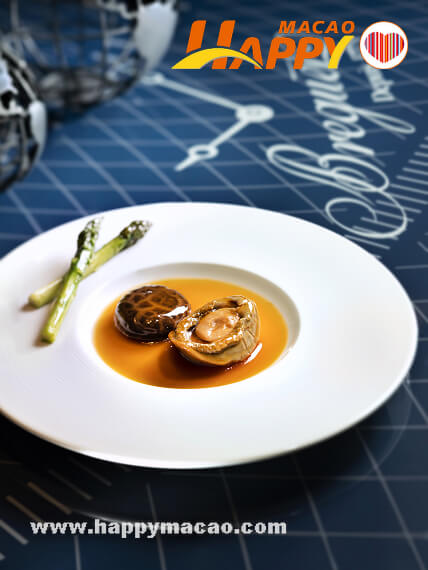 Man_Ho_Breguet_Promotion_2019_-_Braised_5_Headed_Abalone_with_Shitake_Mushrooms_in_Abalone_Sauce_1